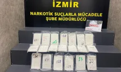 Kemalpaşa'da valizin içinde 10 kilo 620 gram kokain yakalandı