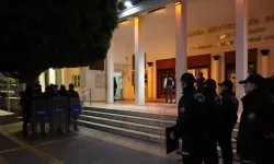 Yerel seçim öncesi CHP'li belediyeye şafak operasyonu