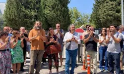 İzmir Dayanışma Akademisinden açıklama: DEÜ, KHK'li emekli öğretim üyelerinin dönüşünü engelliyor