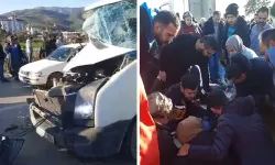 Hatay'da servis minibüsü ile tır çarpıştı: 12 yaralı