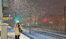 İzmir'in boynu bükük: Ankara güne karla uyandı, İstanbul'da kar kapıda