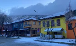 İzmir Bozdağ'a beklenen kar yağdı: Masal gibi görüntüler