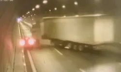 Selatin Tünelinde zincirleme kaza: TIR'ın otomobile çarptığı anlar kamerasına yansıdı