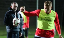 Sergen Yalçın, Antalyaspor’la ilk antrenmanına çıktı