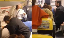 Sarhoş yolcu uçağı birbirine kattı: O anlar cep telefonu ile görüntülendi