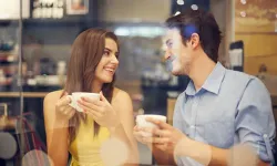 Araştırma: Başkalarıyla flört etmek ilişkinizi nasıl etkileyebilir?