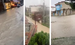 Çeşme’de sağanak yağış: Cadde ve sokaklar göle döndü