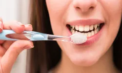 Araştırma yapıldı: Düzenli diş fırçalamak bu hastalıktan koruyor