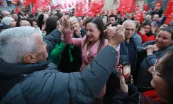 Efes Selçuk'ta seçim startı verildi: Başkan'a sevgi seli
