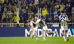 Fenerbahçe son dakikada bulduğu golle zirveye tutundu: 2-1