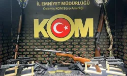 İzmir'de ruhsatsız silah operasyonu: 5 gözaltı