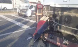 Malatya’da ticari araç trambüse çarptı: 1 ölü, 2 yaralı