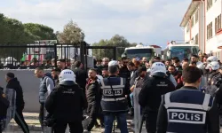 Ege derbisi öncesi arbede: 1 polis yaralandı, 2 kişi göz altına alındı