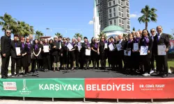 İzmir'de 3. Yaş Üniversiteleri Şenliği coşkuyla kutlandı