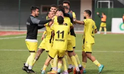 Aliağaspor FK, şampiyonluk yarışını sürdürdü: 3 puanı 2 golle aldı
