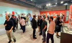 Karşıyaka'da Bir Millet Uyanıyor sergisine büyük ilgi