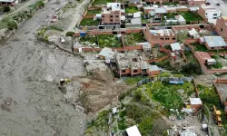 Şiddetli yağışlar büyük hasara yol açtı: 52 kişi hayatını kaybetti