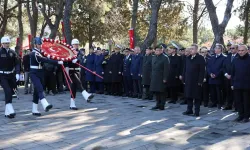 İzmir'de 18 Mart töreni: Çanakkale şehitleri anıldı