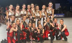 İspanya'da düzenlenen şampiyonada İzmirli dansçılardan gurur tablosu