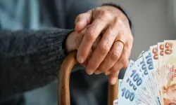 İndirimli et peşinde koşan emekliler tepkili: Kendileri 10 bin TL ile geçinsin