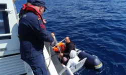 İzmir'de 47 düzensiz göçmen daha kurtarıldı