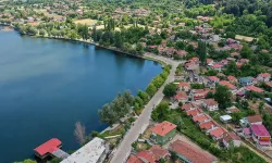 İzmir'de bir doğa harikası: Gölcük Gölü'ne nasıl gidilir?