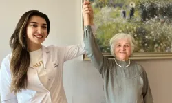 İzmir'de 82 yaşındaki kadın dördüncü evre kanseri yendi
