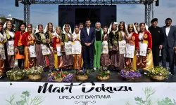 Urla’da binlerce kişiyi buluşturan festival: Mart Dokuzu Ot Bayramı