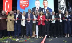CHP Urla Belediye Başkan Adayı Selçuk Balkan’dan miting gibi seçim ofisi açılışı