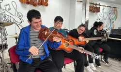 Muğla'da engelli bireyler için müzik dinletileri: Engeller müzikle aşılıyor