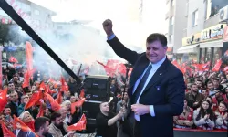 Tugay: Kimse İzmir halkına oy karşılığı hizmet sunmasın! 