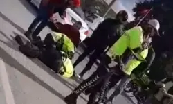 İzmir'de çevirme noktasında polise saldırı: Motosikletiyle kaçan sürücü yakalandı