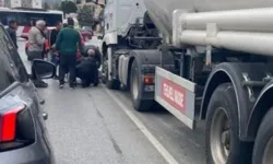 İzmir Yeni Girne'de feci kaza: TIR'ın altında kalan kağıt toplayıcısı can verdi!