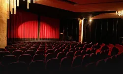 Menderes'te 8 Mart'a özel tiyatro: Kadınlık bizde kalsın