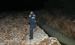 Bodrum'da ana isale hattı patladı: Tonlarca tazyikli su havaya karayoluna aktı