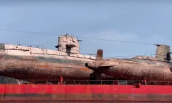 İtalyan denizaltılar söküm işlemleri için Aliağa'ya getirildi