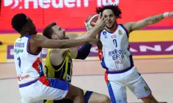 Derbide Anadolu Efes Fenerbahçeyi mağlup etti