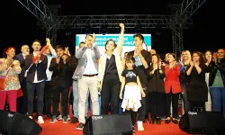 CHP Karabağlar Adayı Kınay’dan Uğur Mumcu Parkı’nda büyük kutlama