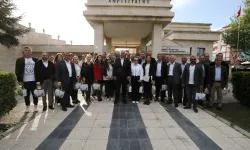 Menderes'te muhtar başkan ilk toplantısını yol arkadaşlarıyla yaptı