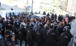 Diyarbakır'da ve Şırnak’ta sokaklar karıştı: DEM Partililerin yürüyüşlerine polisten müdahale
