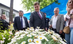 Bayındır'da çiçek festivali başladı | Başkan Tugay: Yalnız İzmir değil tüm Türkiye çiçeklerle bezendi
