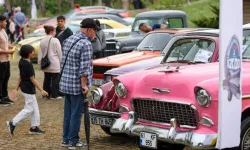 Otomobil tutkunları buraya: Urla'da Klasik Otomobil Şöleni düzenlenecek