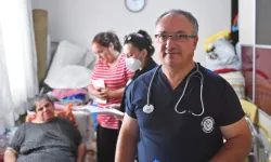 5 bin hastaya düzenli ziyaret: Eşrefpaşa Hastanesi evlere de şifa dağıtıyor