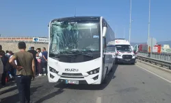 Manisa'da iki işçi servisi otobüs ile çarpıştı: Çok sayıda işçi yaralandı