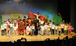 Karşıyaka Belediyesi düzenliyor: Çekirdekten Ormana tiyatrosu sezonu alkışlarla kapattı