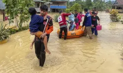 Sel ve heyelan felaketi: 15 kişi öldü