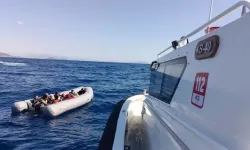 İzmir sularında can pazarı: 22'si çocuk 60 göçmen kurtarıldı