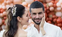 İzmir'de evlenmişlerdi: Ünlü çiftin mutlu günü