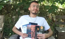 MS hastası gencin tedavisi İzmir'de sürüyor: Yazdığı kitaplarla hayata tutunuyor