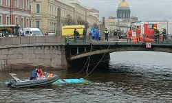 Rusya'da yolcu otobüsü nehre uçtu: En az 4 ölü